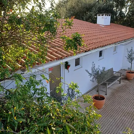 Quinta Da Pera Rocha Bed and Breakfast